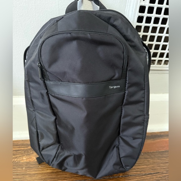 Targus Other - Brand new Targus black backpack with laptop sleeve